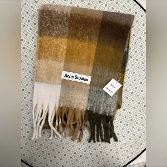 Acne Studios Scarf - Picture 2 of 5